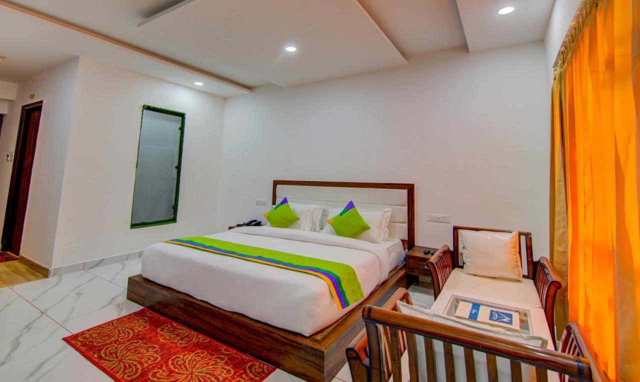 Treebo Down Town, Dalhousie Hotel Bagian luar foto